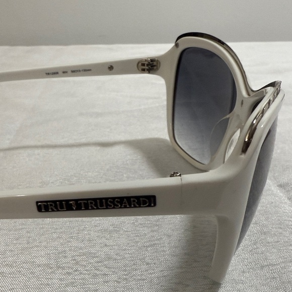 Trussardi Women's Sunglasses in White and Silver - Picture 3 of 8